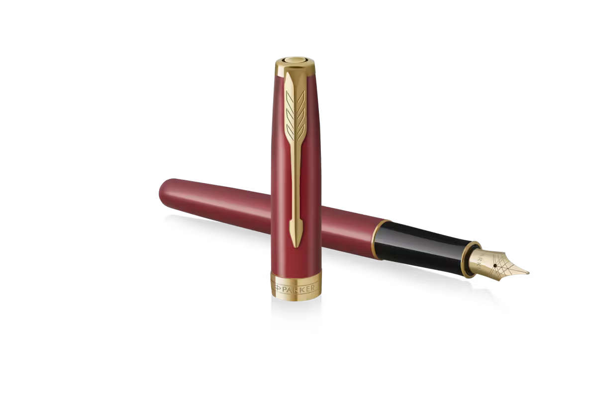 Parker Sonnet RED Lacquer Gold Tone Fountain Pen Medium Nib