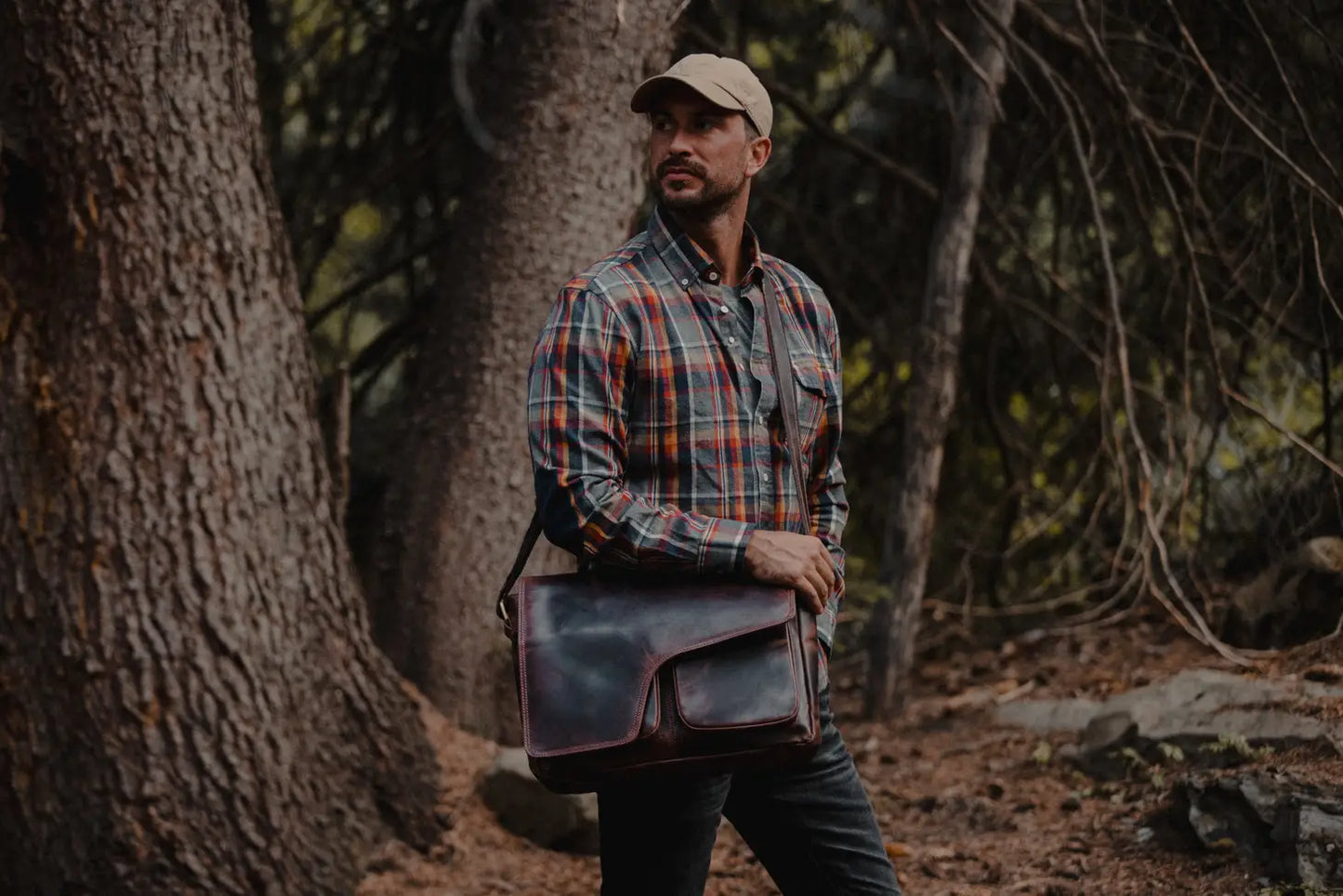 Kodiak Leather Buffalo Leather Messenger, Dark Walnut