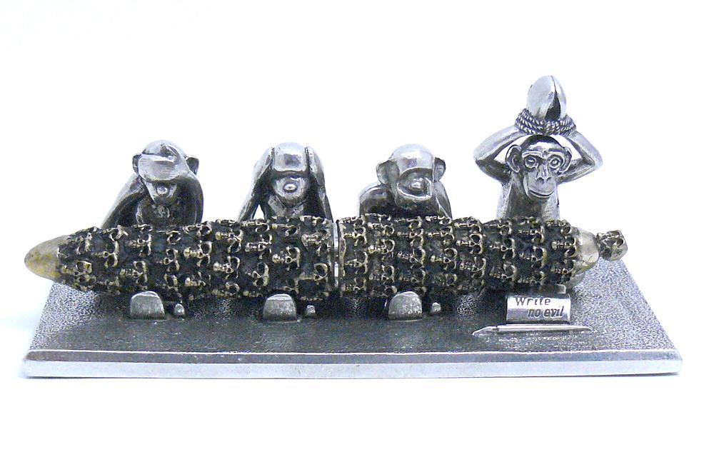 Zagoory Write No Evil Monkey Pen Holder